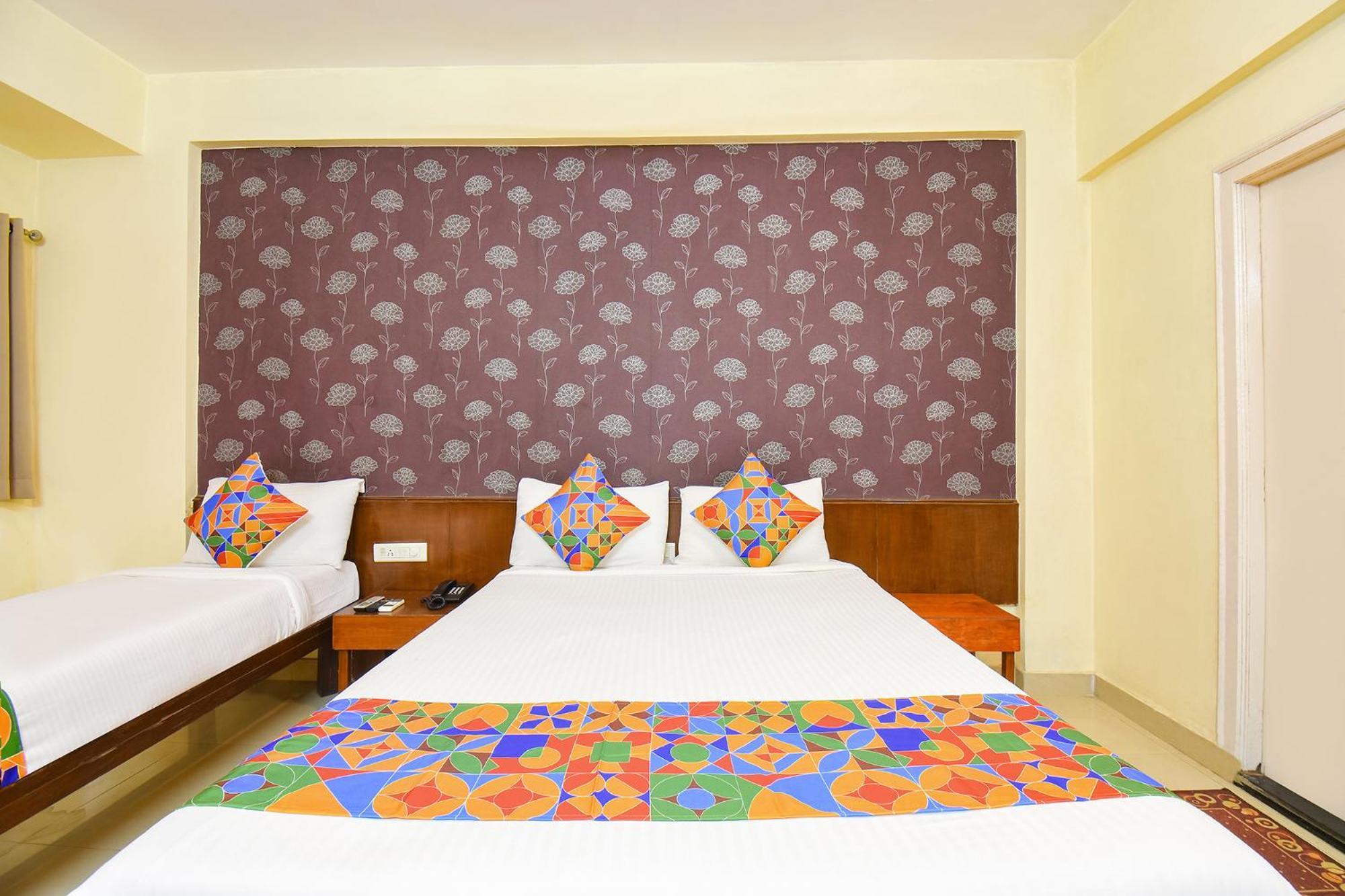 Fabhotel Prime Yash Residency - Nr Lonavala Railway Station ภายนอก รูปภาพ