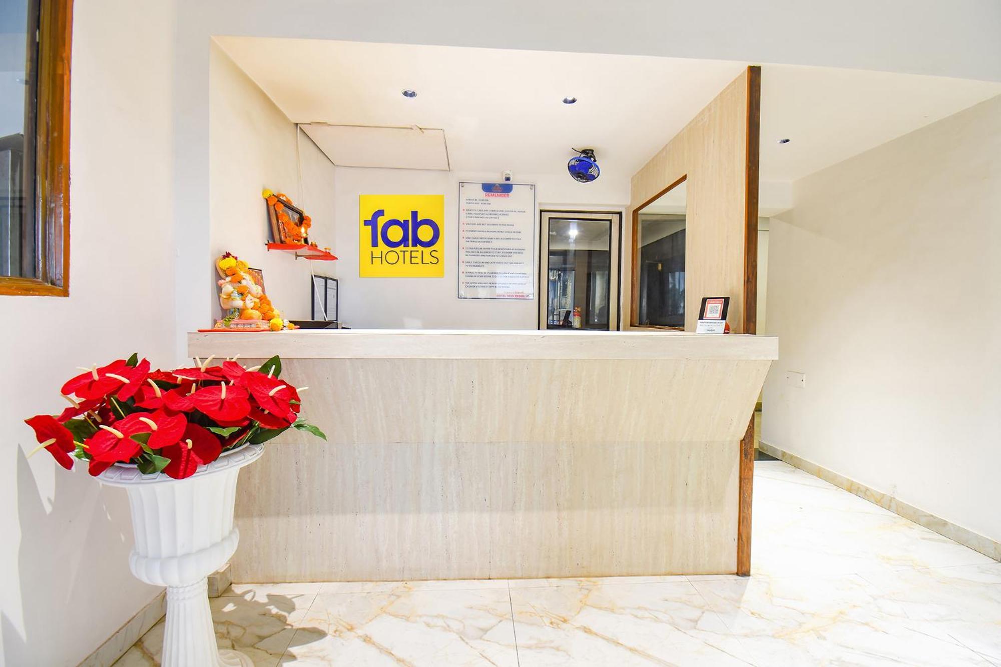 Fabhotel Prime Yash Residency - Nr Lonavala Railway Station ภายนอก รูปภาพ